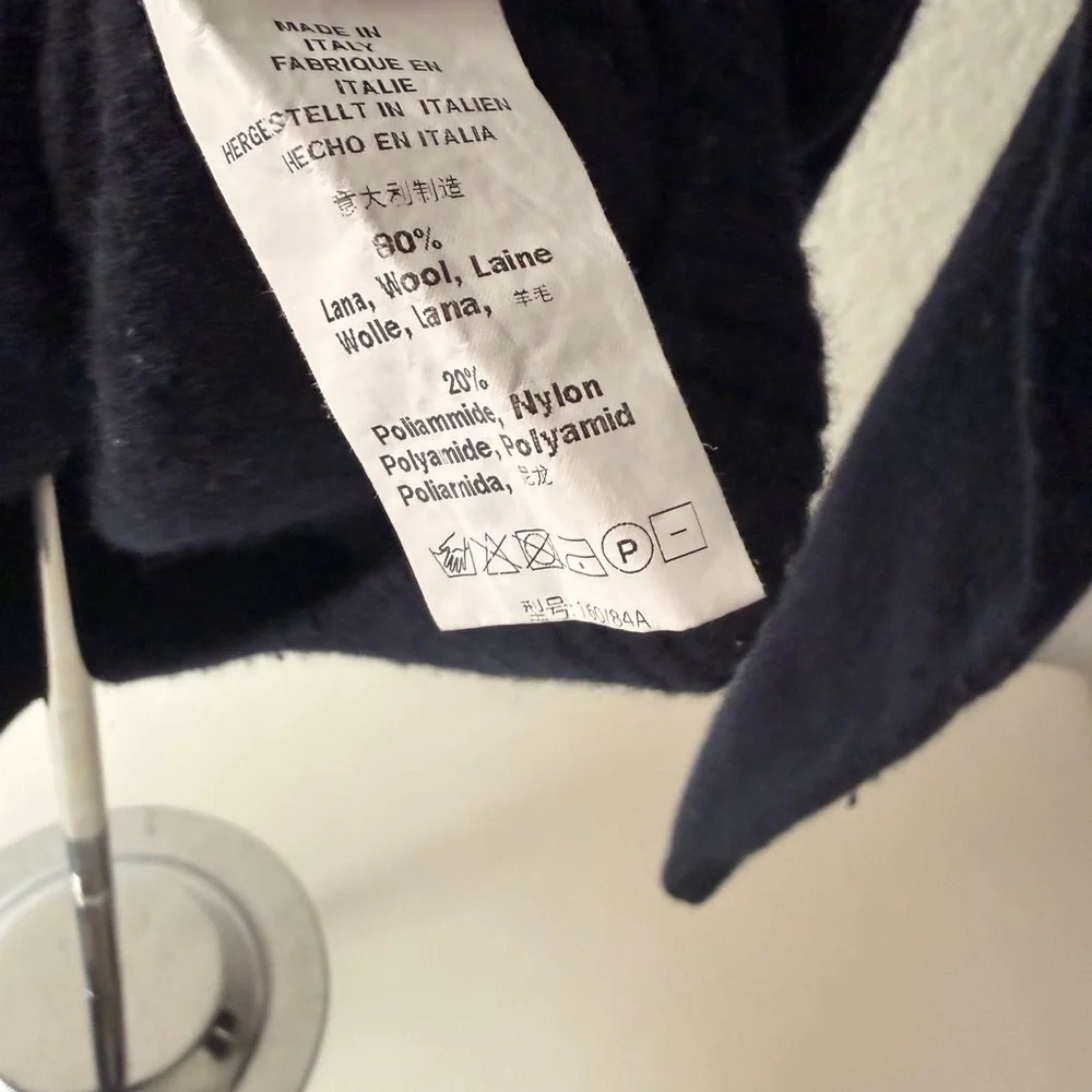 BRANDY MELVILLE dark blue Wool Sweater – Timeless Old Money Classic